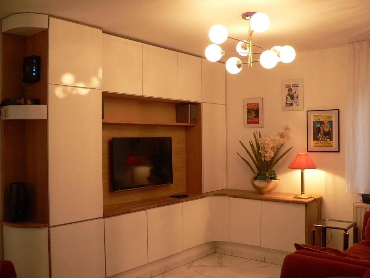 liège 4420 rue jean Jaurès 45 grande maison joyeuse avec terrasse 30m2 pour 8 personnes maximum Saint-Nicolas  Extérieur photo