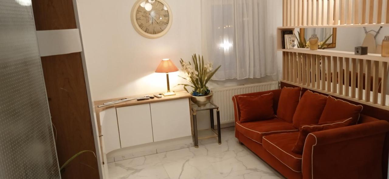 liège 4420 rue jean Jaurès 45 grande maison joyeuse avec terrasse 30m2 pour 8 personnes maximum Saint-Nicolas  Extérieur photo
