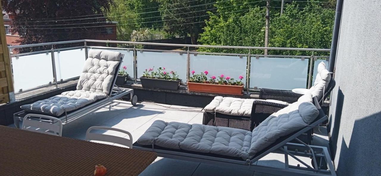 liège 4420 rue jean Jaurès 45 grande maison joyeuse avec terrasse 30m2 pour 8 personnes maximum Saint-Nicolas  Extérieur photo